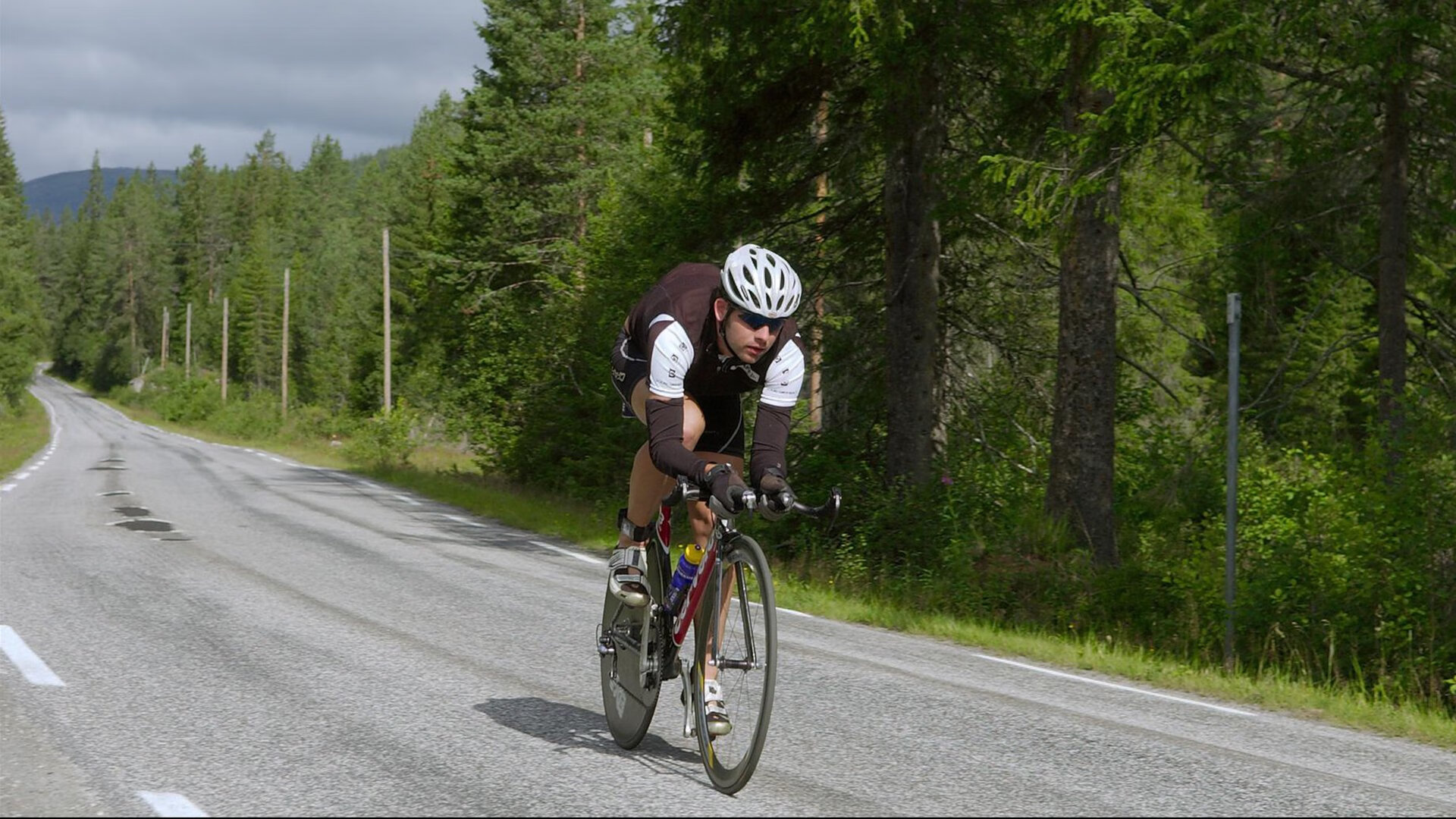 热那亚签下新后卫,提升球队实力,热那亚转入球员