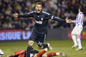 墨尔本联攻防转换效率提高，墨尔本联队直播