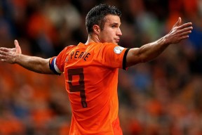 基层足球场馆建设是否满足发展需求，足球场地建设方案