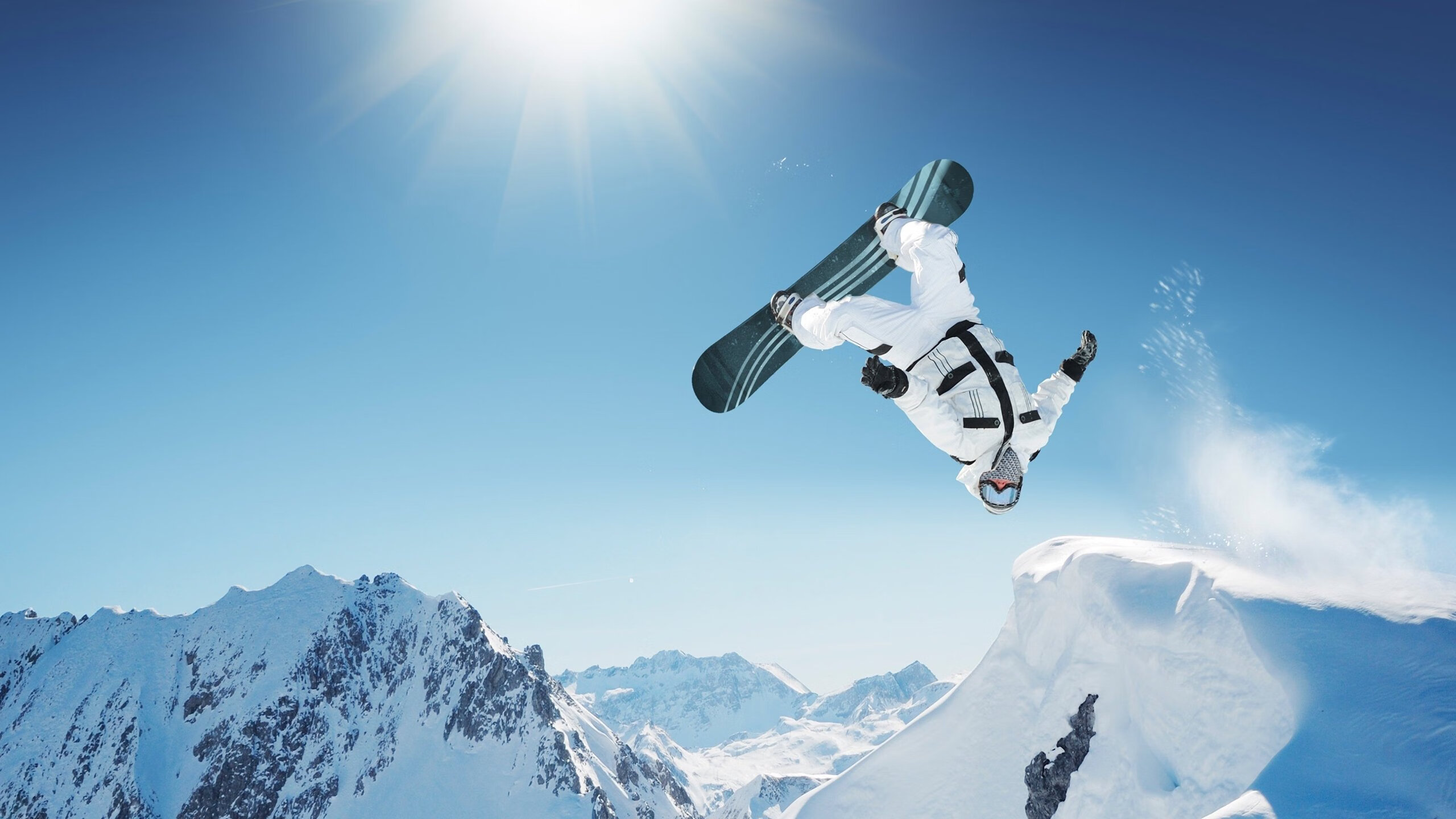 _创新场馆：多功能网球中心开启新体验_，网球馆室内