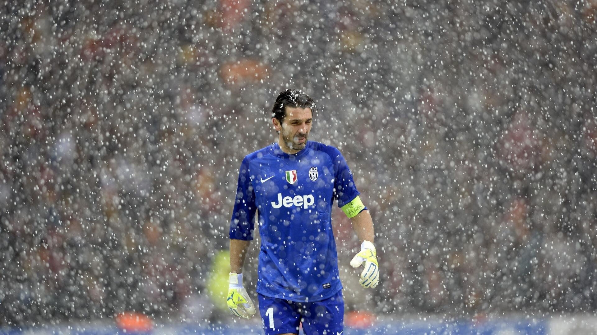 罗伯特·莱万用连续进球帮老东家稳定榜首位置，罗伯特莱克最佳状态